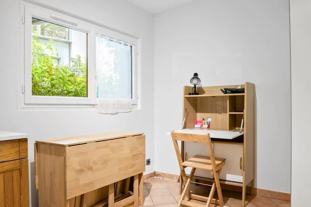 Appartement Coeur De - Sortie De Metro Tres Proche - Bercy *